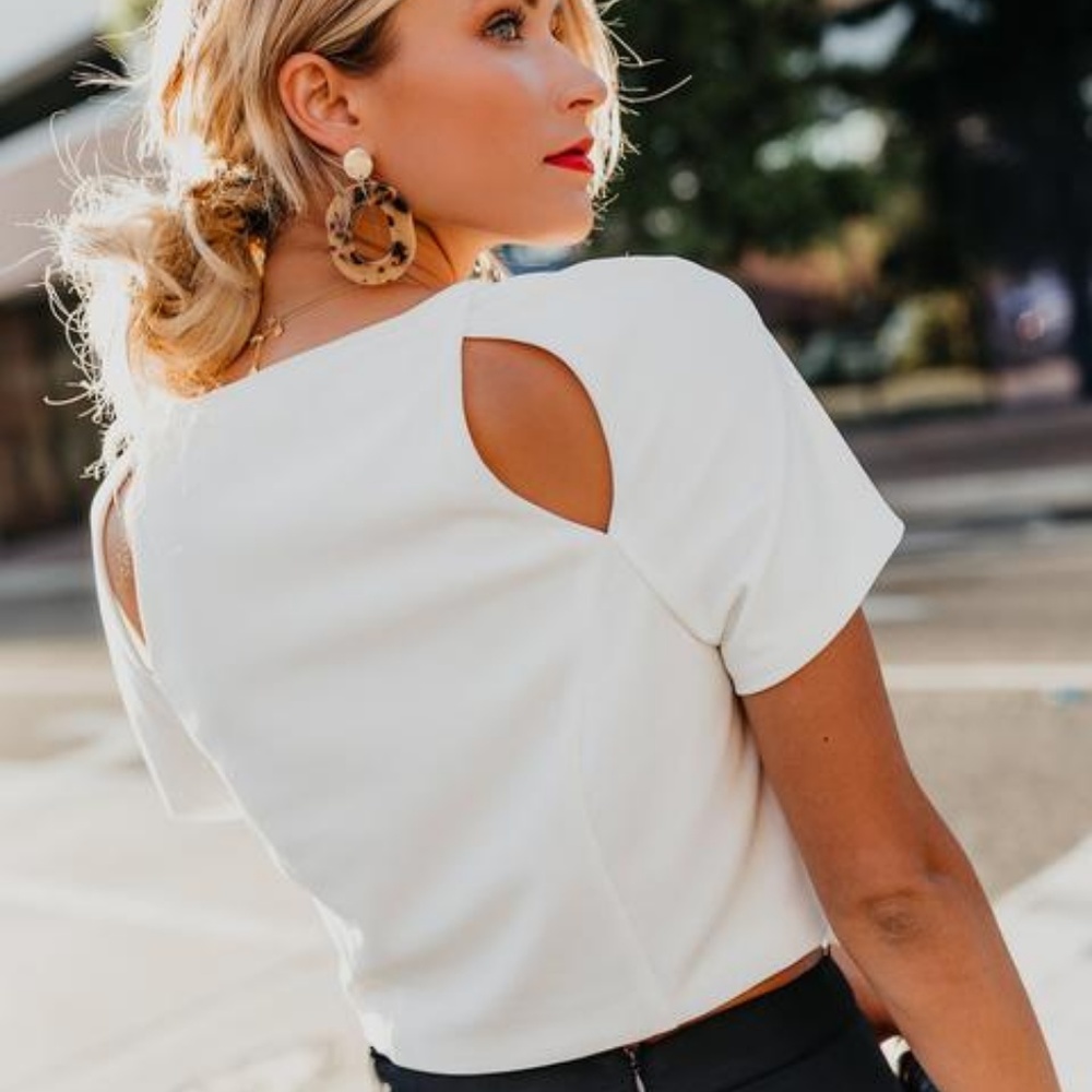 CUT OUT TOP - WHITE